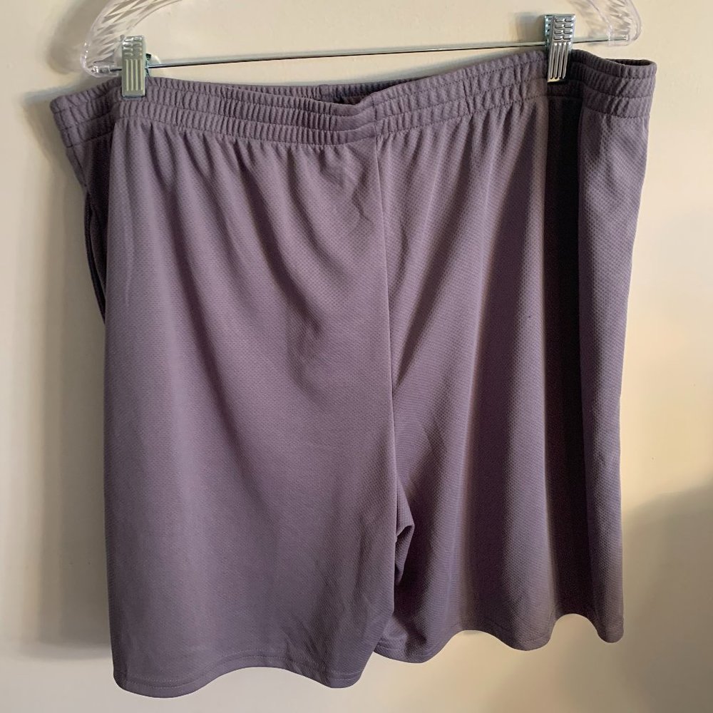 Amazon Essentials Size XXL Men's Grey Shorts